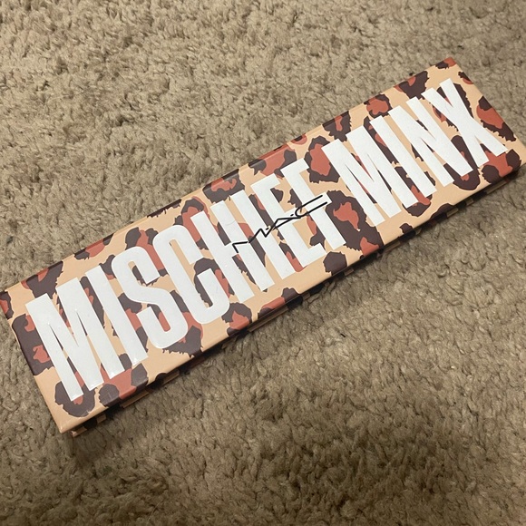 Mac Mischief Minx Eyeshadow Palette - Picture 2 of 4